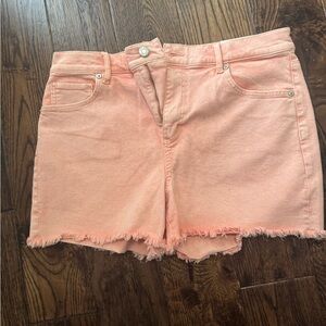 Peach Frayed Hem Women Shorts